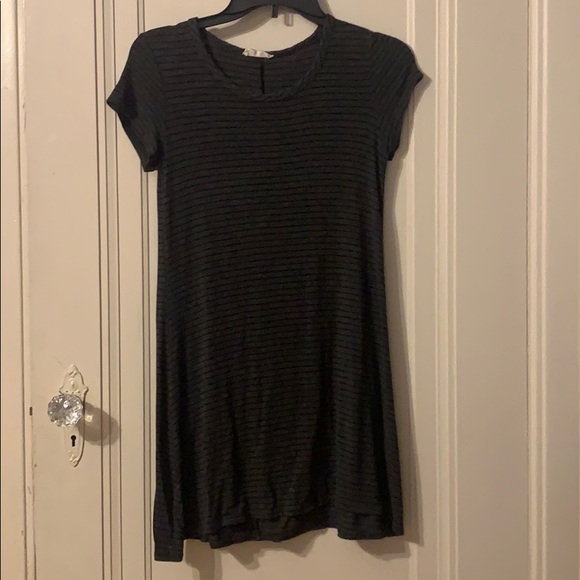 T-Shirt dress - Picture 1 of 2